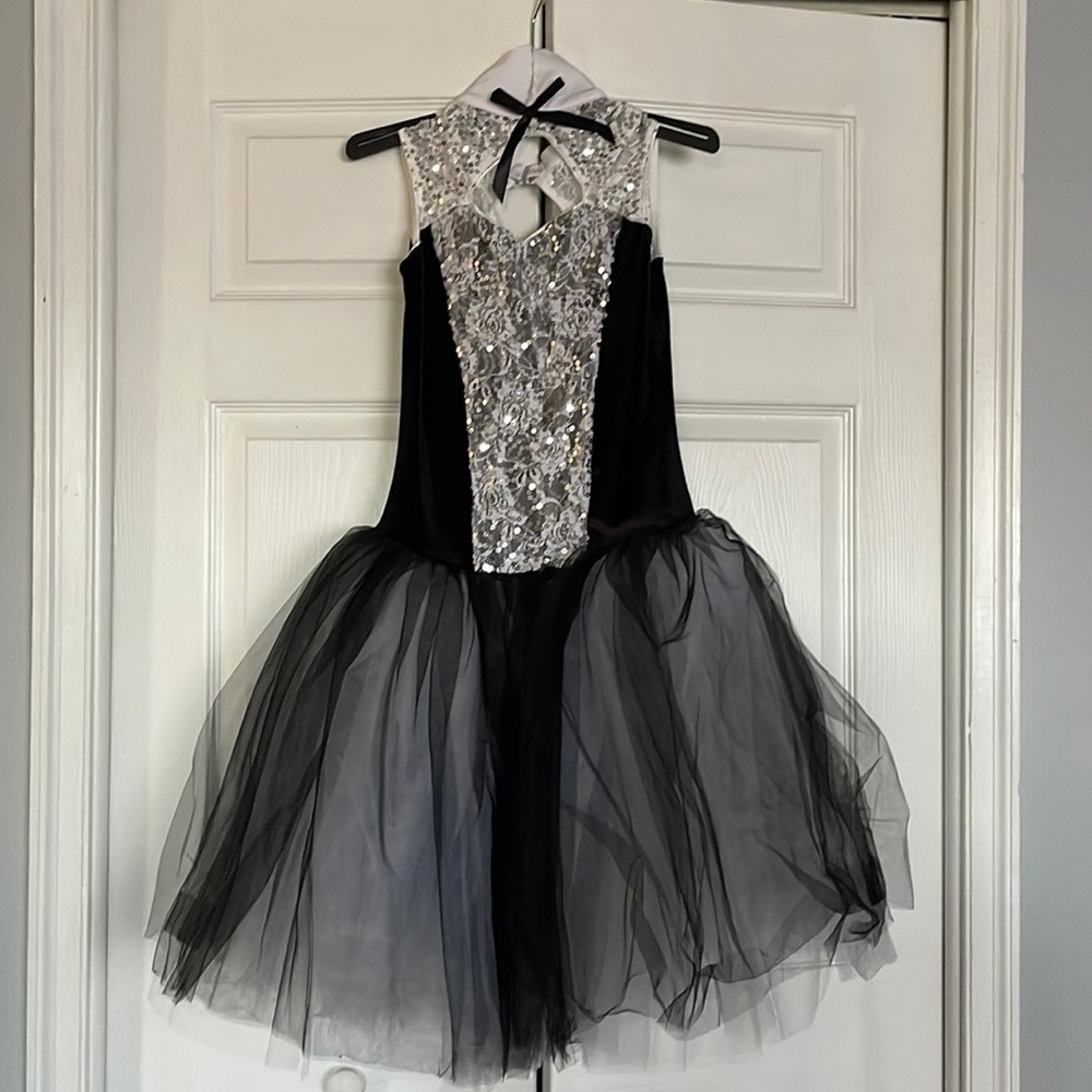 Women’s Dance Costume
